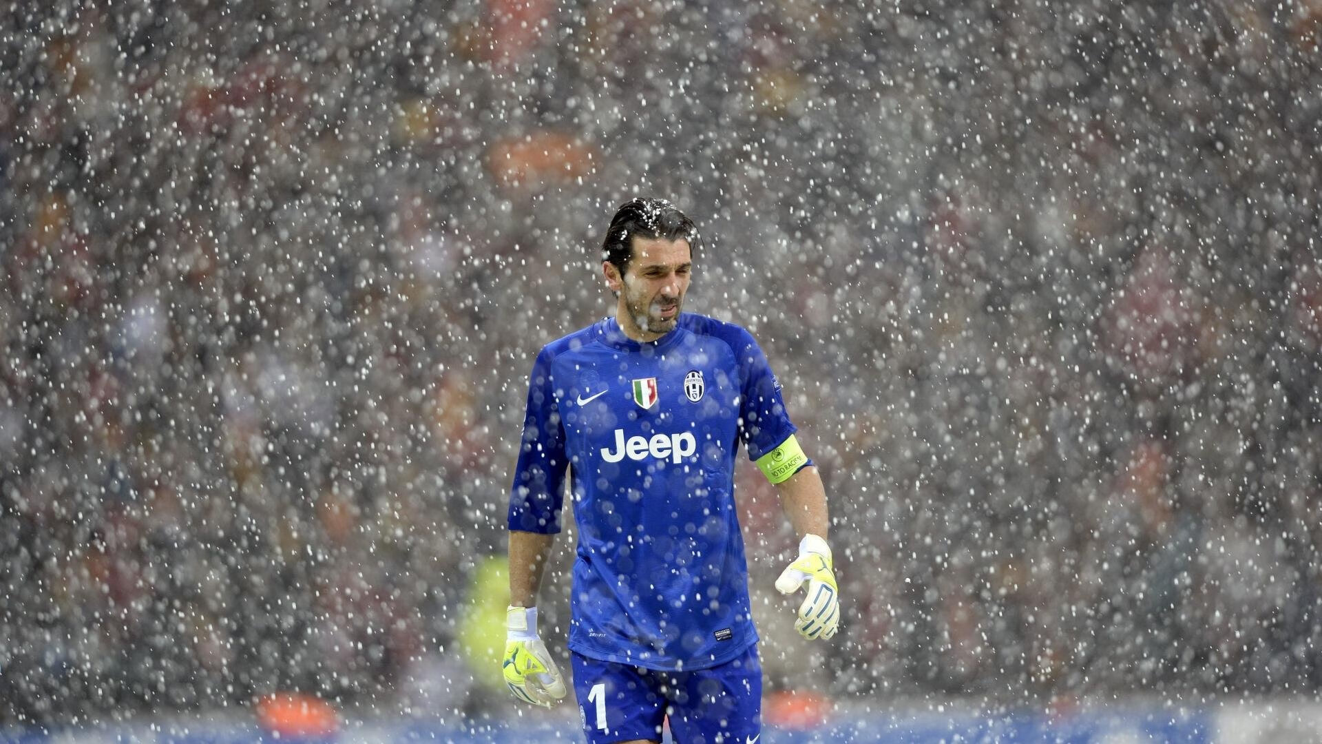 荷兰队在欧洲预赛中表现突出，晋级在即