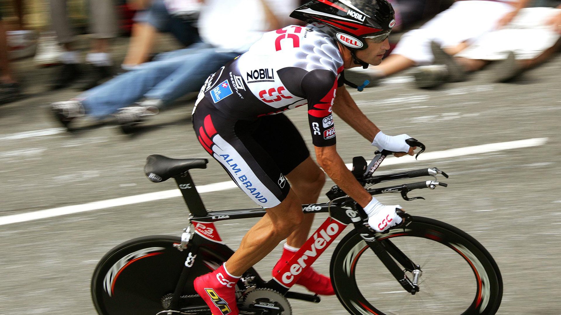 蛙泳比拼瑞士展现新高度，蛙泳世界